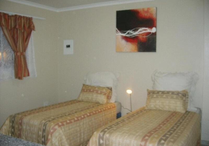 Пансион All Are Welcome Guest House