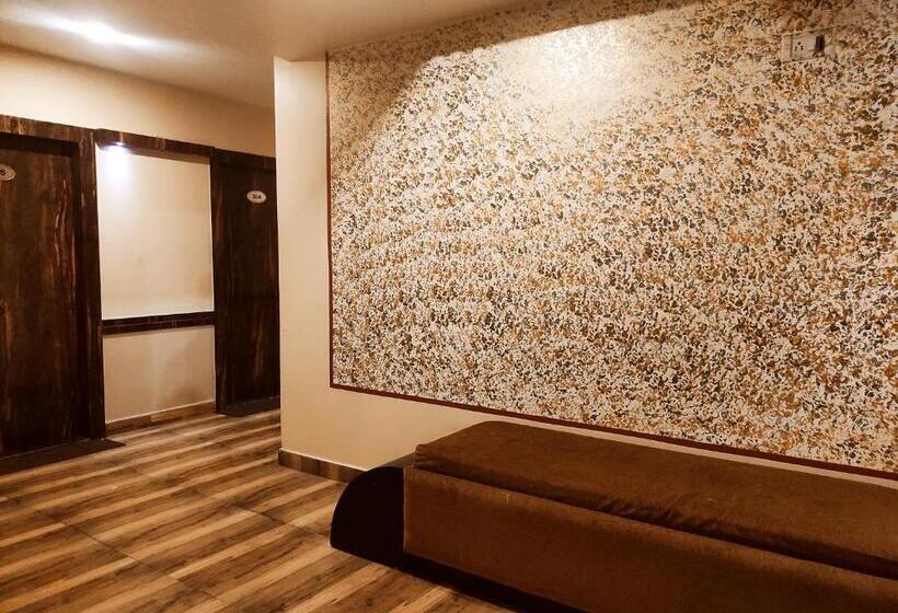 فندق Bhagwani Palace