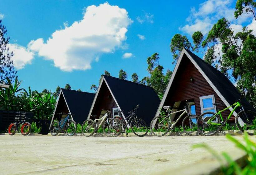בית מלון כפרי Kalongo Farm Ecosystem Homes