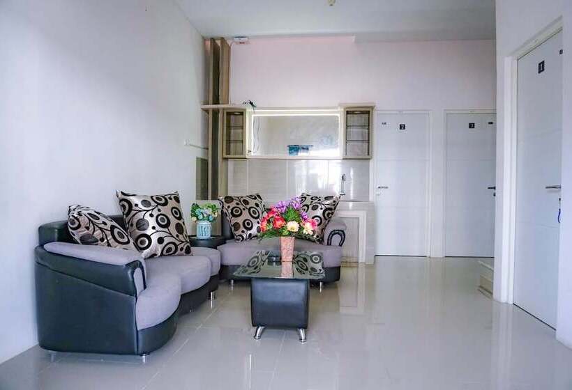 پانسیون Surabaya Homey Near Airport