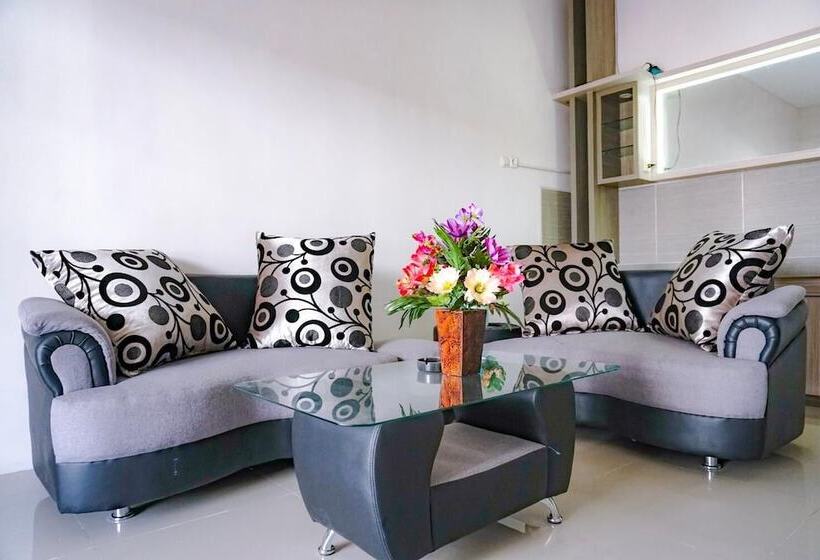 پانسیون Surabaya Homey Near Airport