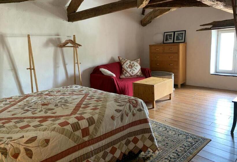 ペンション Townhouse 26 Chambres D Hôtes Civray