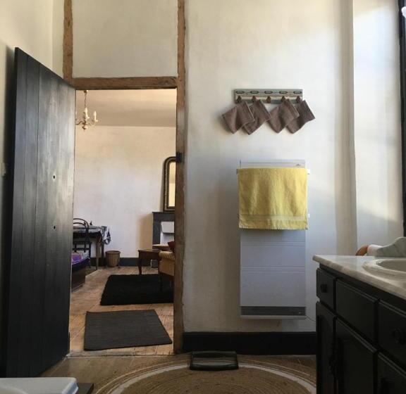 ペンション Townhouse 26 Chambres D Hôtes Civray