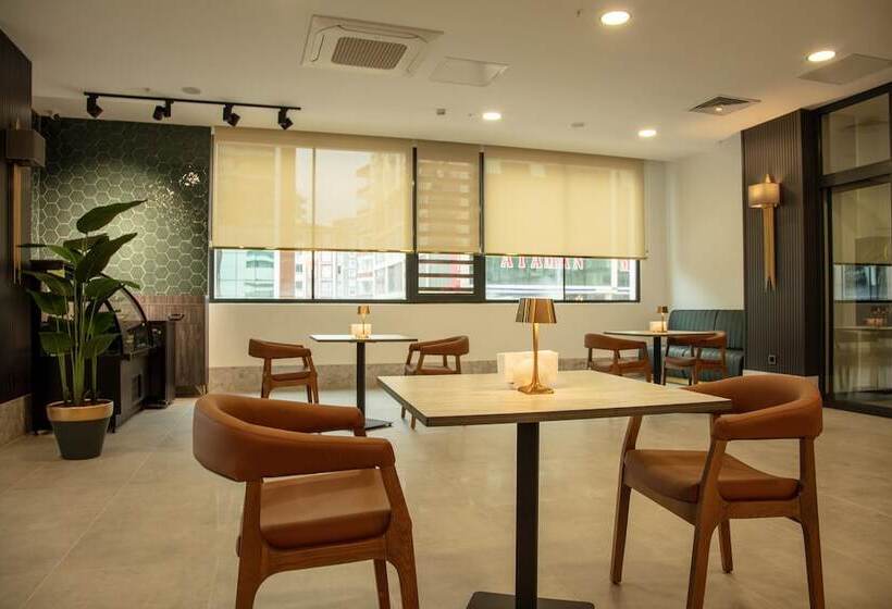 فندق V Center
