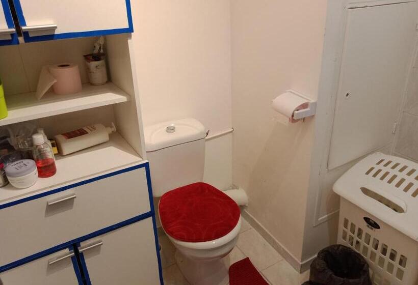 پانسیون Room In Guest Room   Chambre Dhote Sur Parispantin