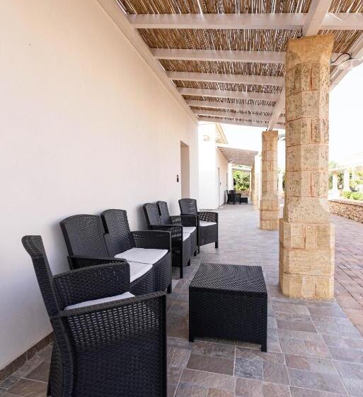 Borgo Specchia Natural Resort