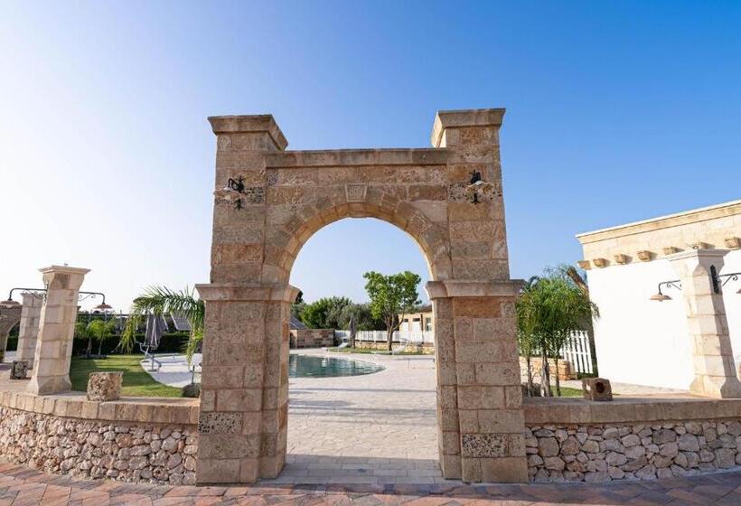 Borgo Specchia Natural Resort