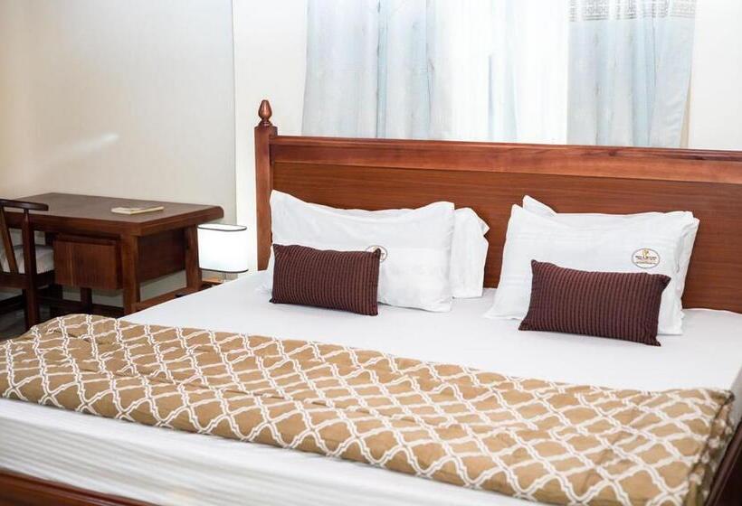 فندق Ben And Moons Lodge And Event Center