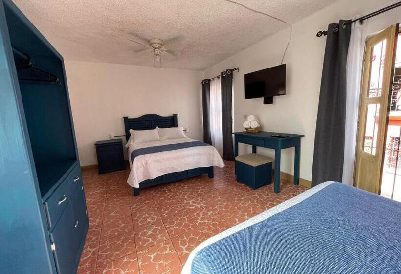 هتل & Hostal Santuario