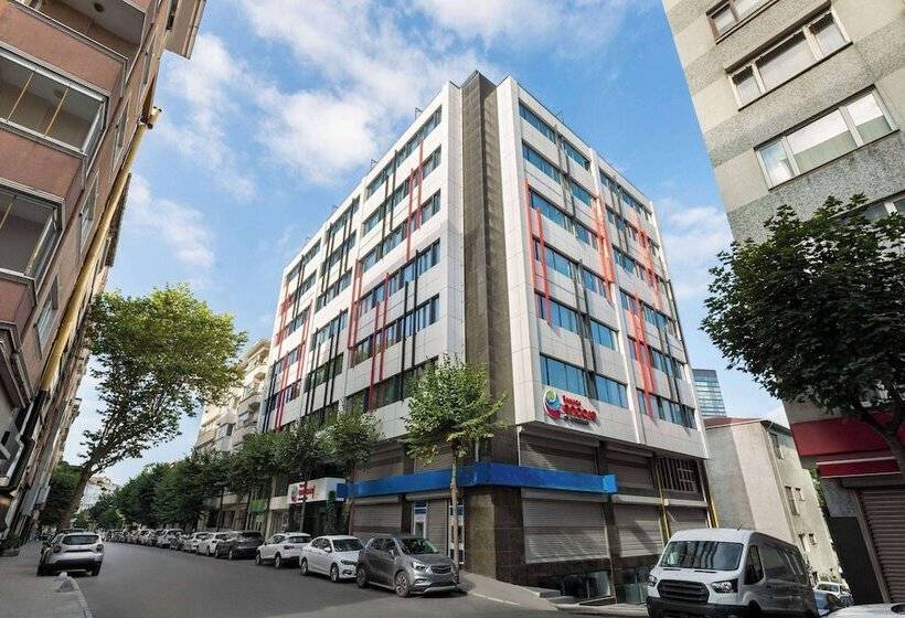 בית מלון כפרי Ramada Encore By Wyndham Istanbul Sisli