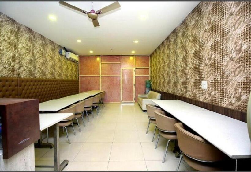 فندق The Pearl Grand, Top Rated & Most Awarded Property In Chandigarh