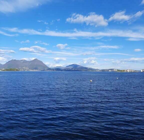پانسیون Affitta Stanza Da Paola Intra Lago Terzo Piano Senza Ascesore Lago