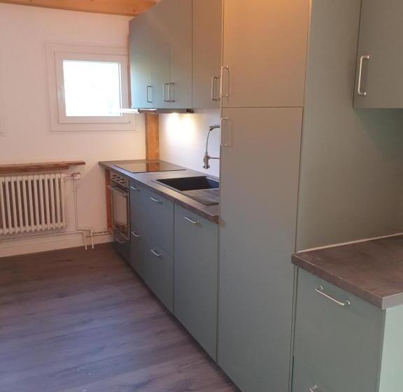 Пансион Chalet Jaune Pinea