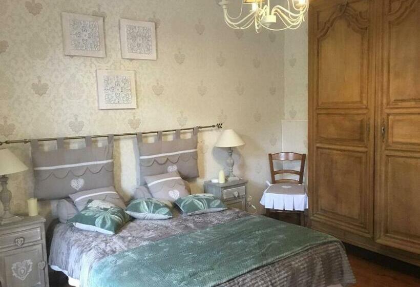 Пансион Le Clos De La Belle Loge Location De Studio