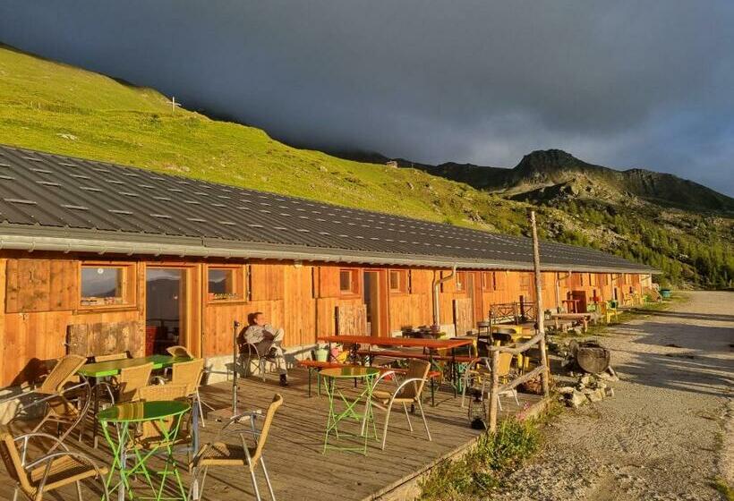 تختخواب و صبحانه Gîte De La Louère