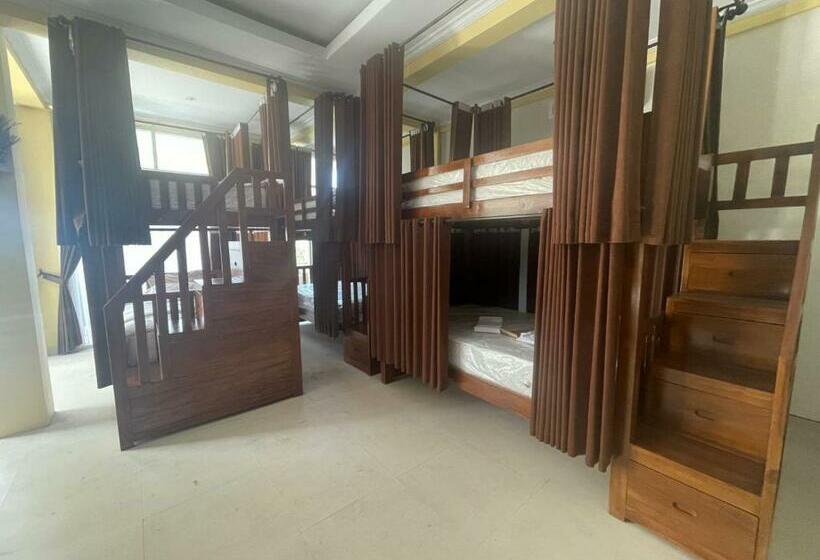 Kelingking Hostel
