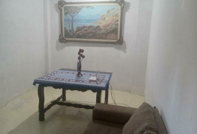 호스텔 Quarto F2
