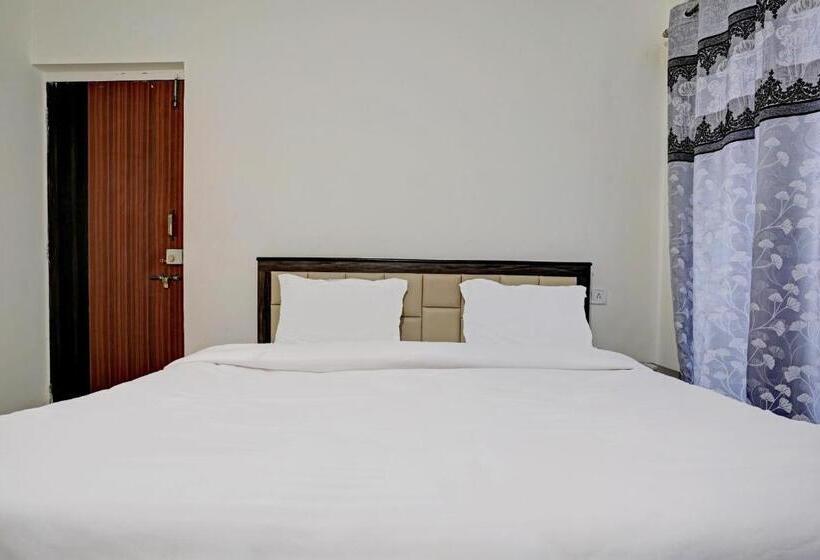 בית מלון כפרי Oyo The Maharaja Place