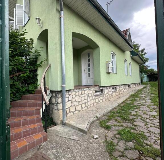 פנסיון Greenery Home