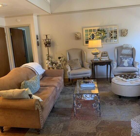 펜션 Water S Edge Guesthouse Bandera