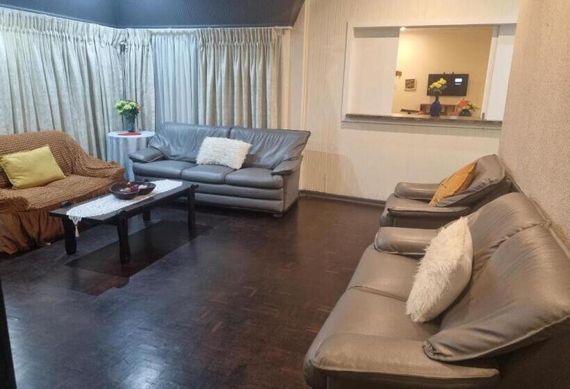 Bed and Breakfast Margate Home Feeling Guesthouse House