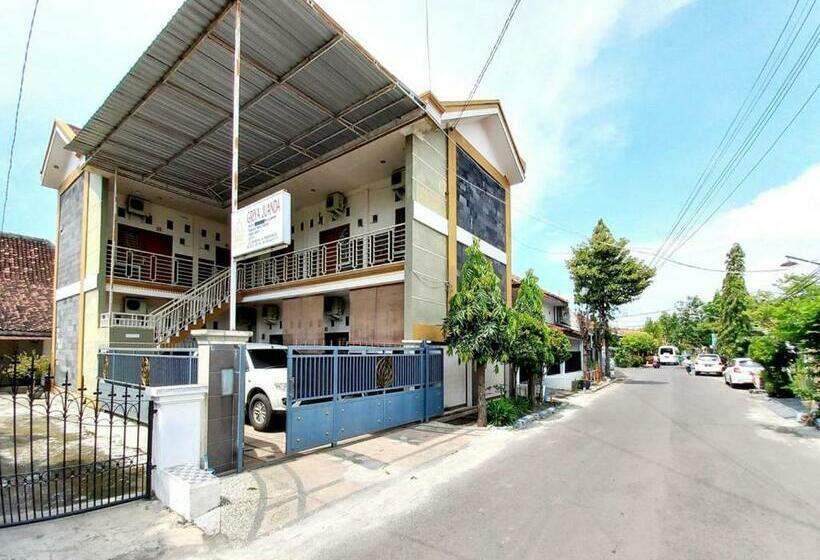 Отель Griya Juanda Syariah Near Rs Dharma Husada Probolinggo Mitra Reddoorz