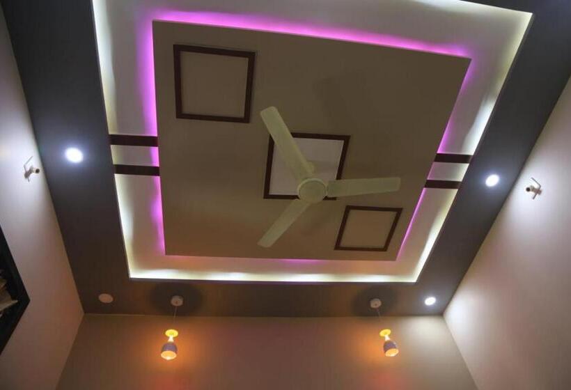Отель Reva Vihar Rooms