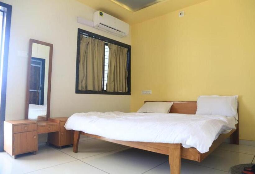 Отель Reva Vihar Rooms