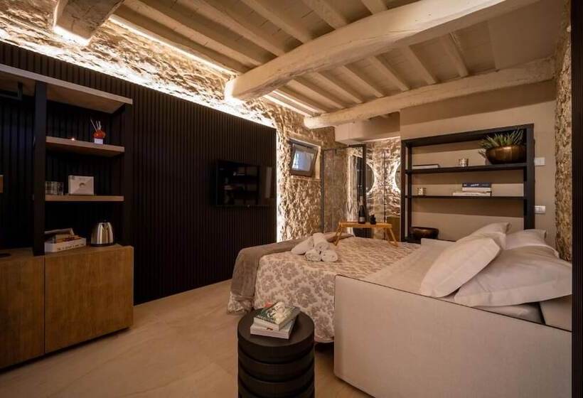 بنسيون Forma Your Boutique Suite