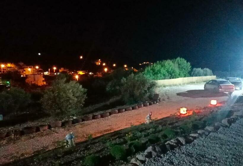 تختخواب و صبحانه Hayela Bungolow Otel Ve Restourant