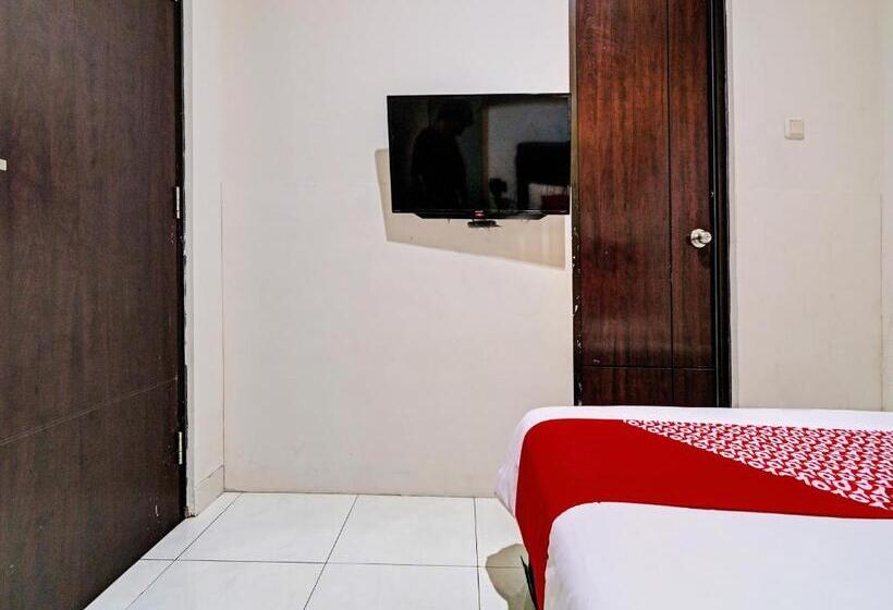 בית מלון כפרי Oyo 92772 Losmen Diah Syariah