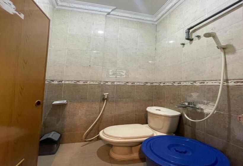 בית מלון כפרי Oyo 92772 Losmen Diah Syariah