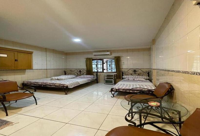 فندق Oyo 92772 Losmen Diah Syariah