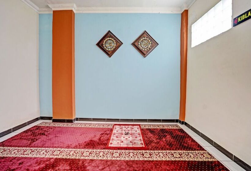 فندق Oyo 92773 Griya Trubus Syariah