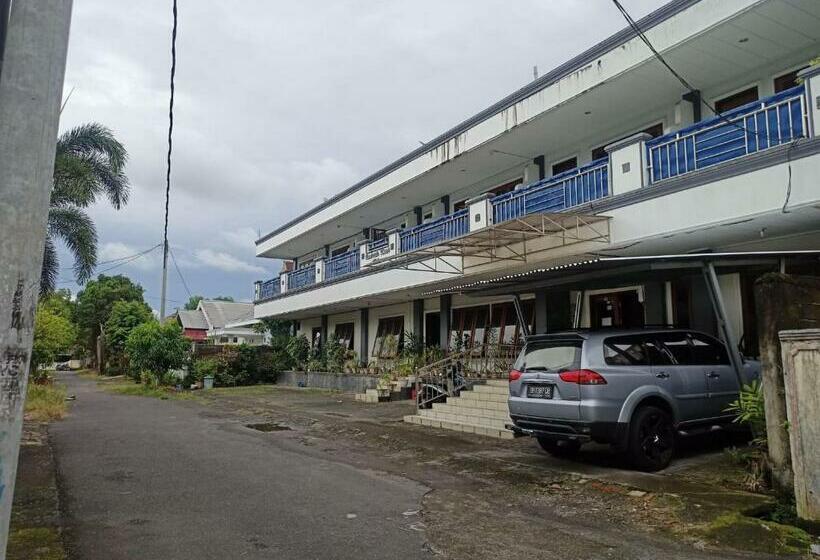 هتل Spot On 92782 Rumah Kost Kita Tarakan