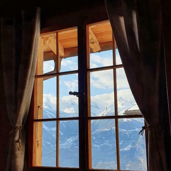 هاستل Auberge Le Mont Gelé