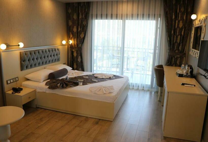 Отель Toros Deluxe Resort