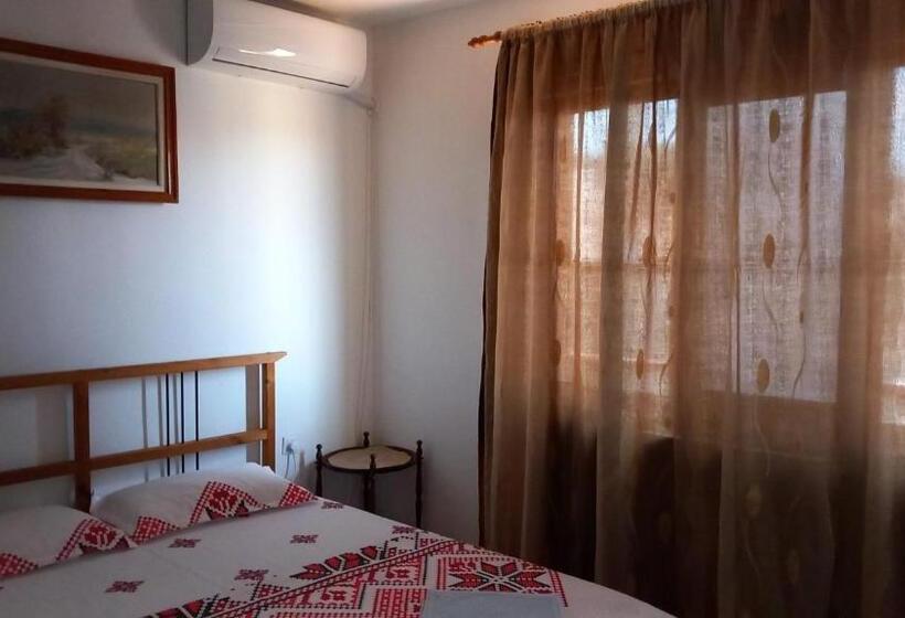 پانسیون Casa Adela
