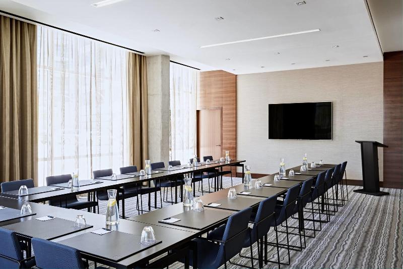 Ac Hotel By Marriott Phoenix Tempe/downtown