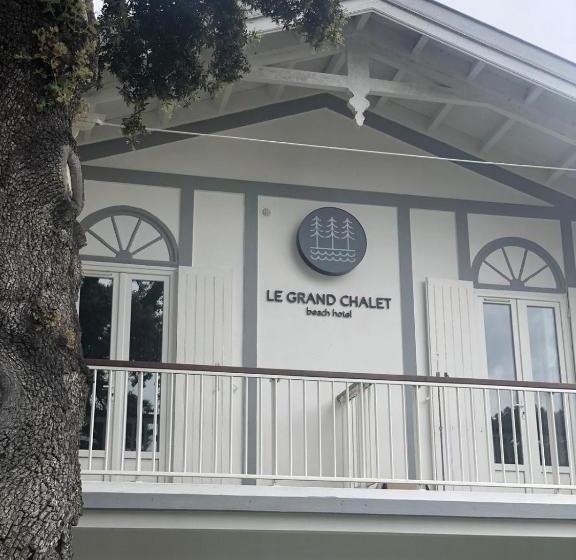Beach Hotel   Le Grand Chalet