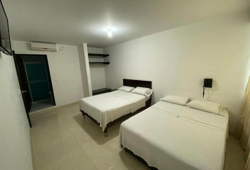 هتل Torres Del Llano