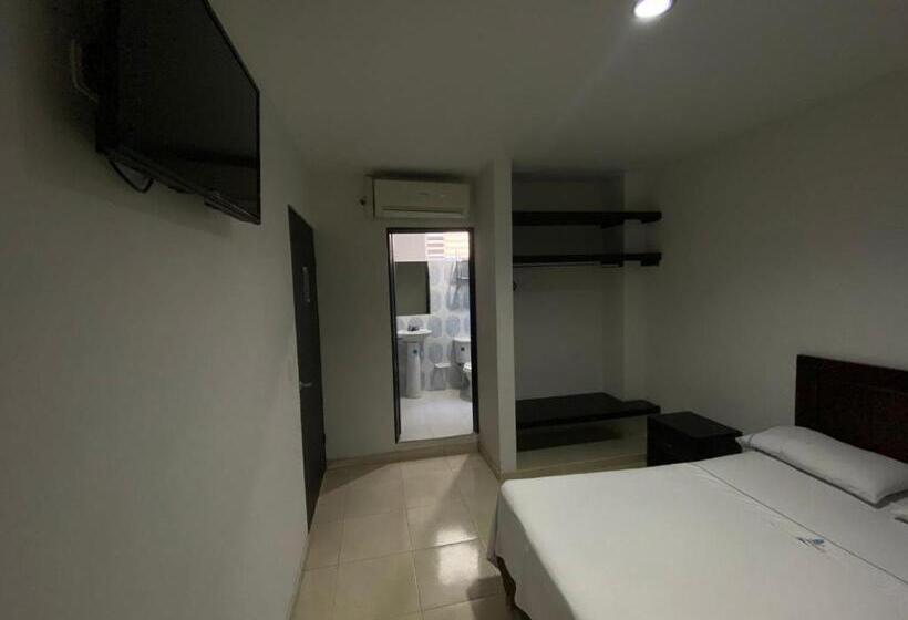 هتل Torres Del Llano