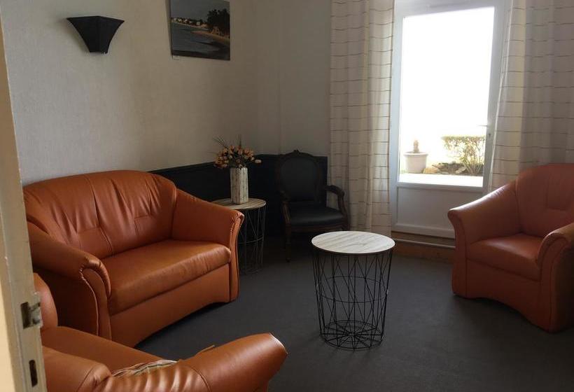 Beach Hotel   Le Grand Chalet