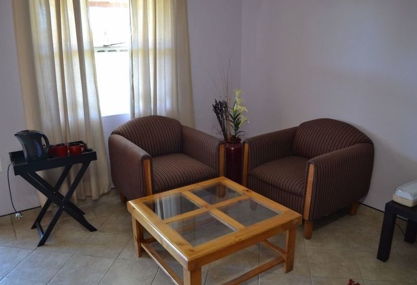 Пансион Royal De Swan Guesthouse