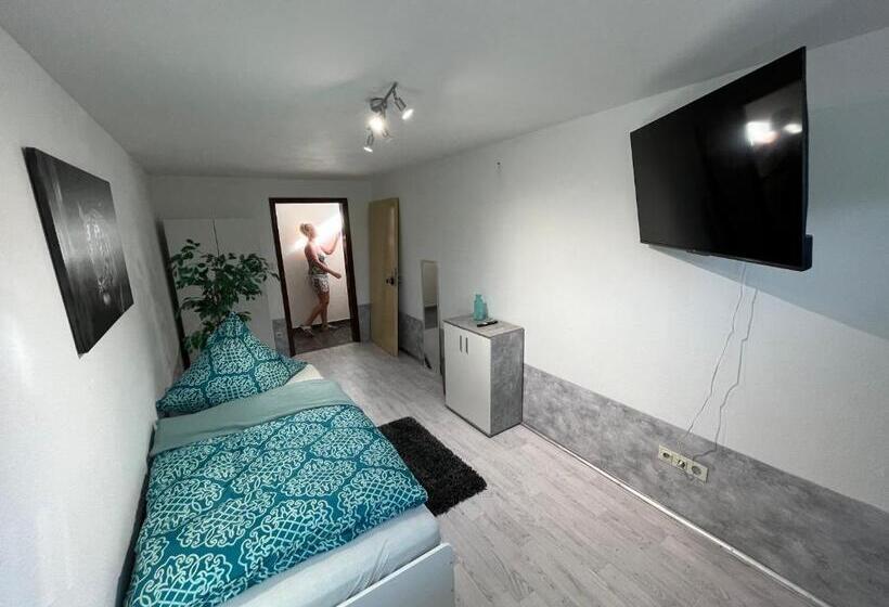פנסיון Haus Haller 5