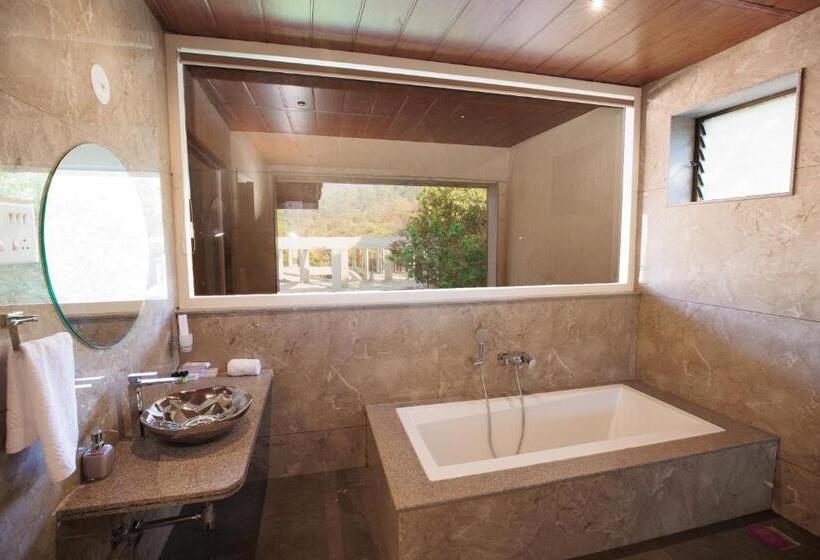 Urmilaa Green County Resort 35 Km From Kolhapur