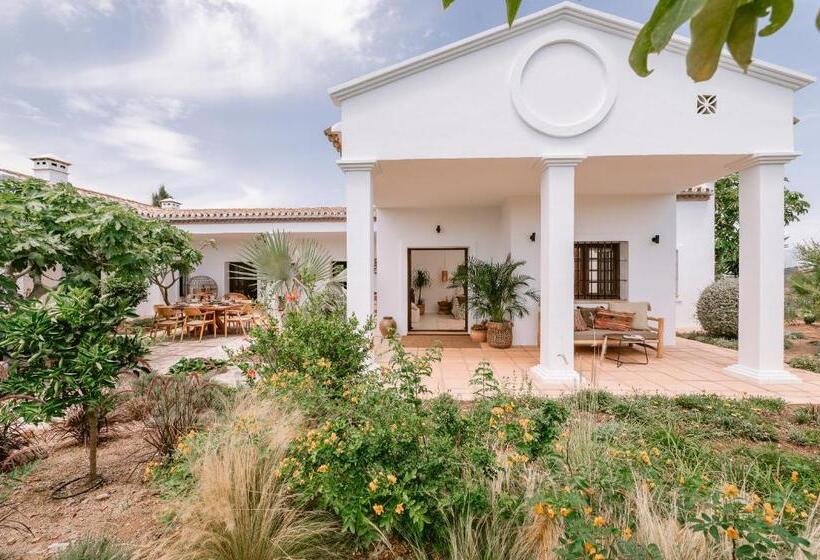 ホテル San Roque Suites De Monda