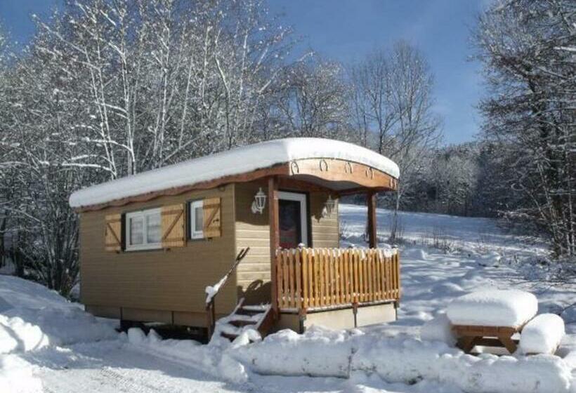 Пансион Roulotte Cosy Avec Kitchenette, Ruisseau Apaisant Et Espace Bien être, Nuit Insolite à Ferdrupt Fr