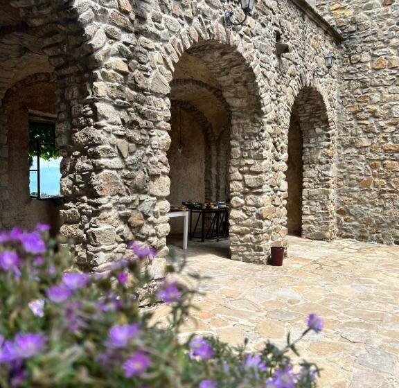 مبيت وإفطار Relais Castello Vassallo