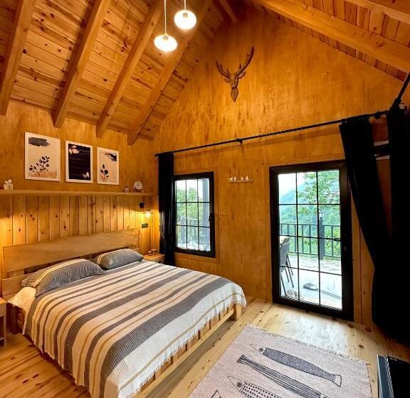 ベッドアンドブレックファースト Varya Tatil Köyü